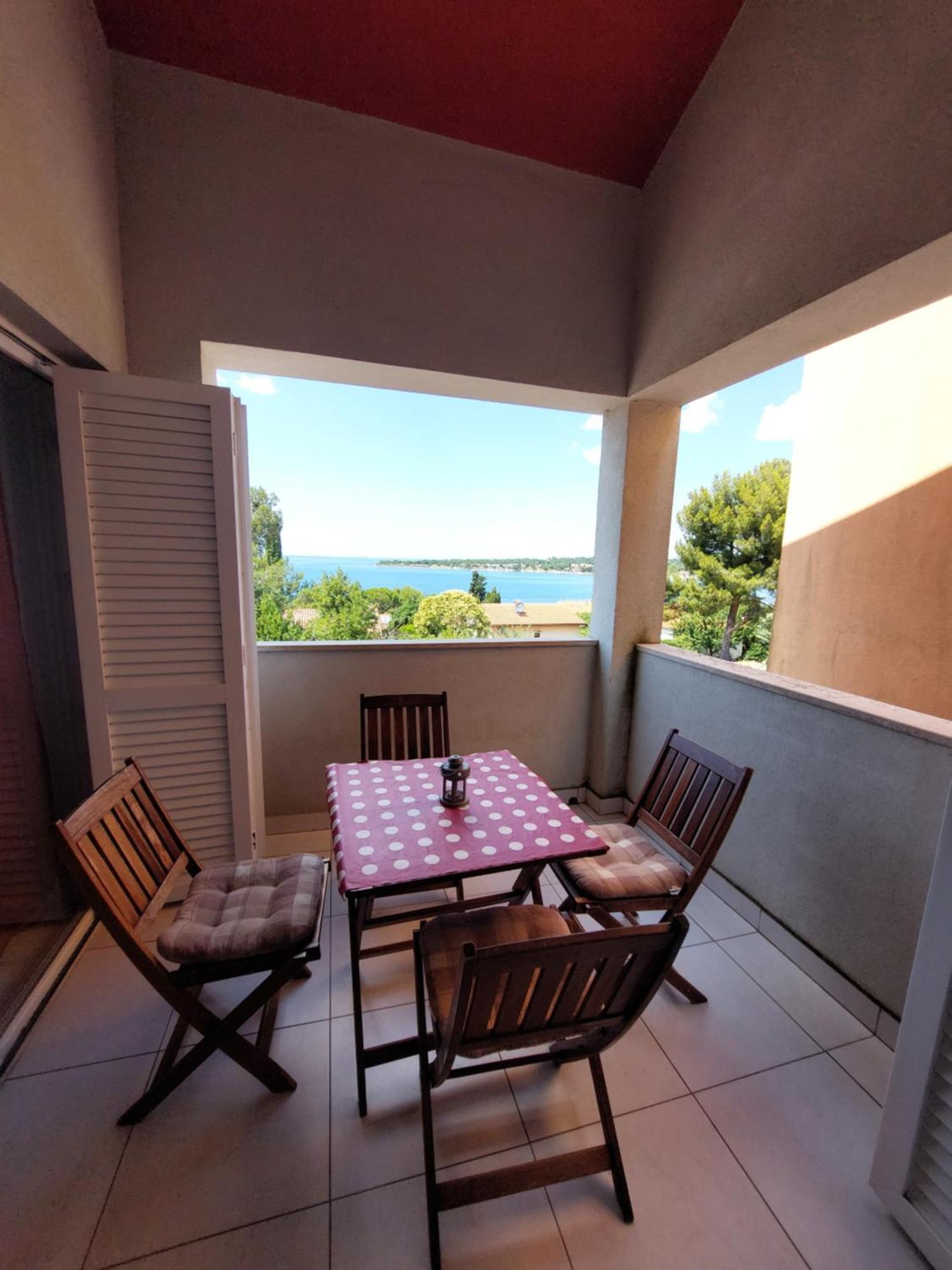Apartments Henc Novigrad  Екстер'єр фото
